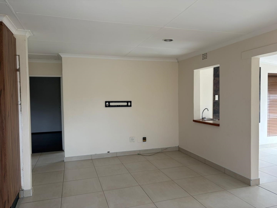 To Let 2 Bedroom Property for Rent in Overbaakens Eastern Cape